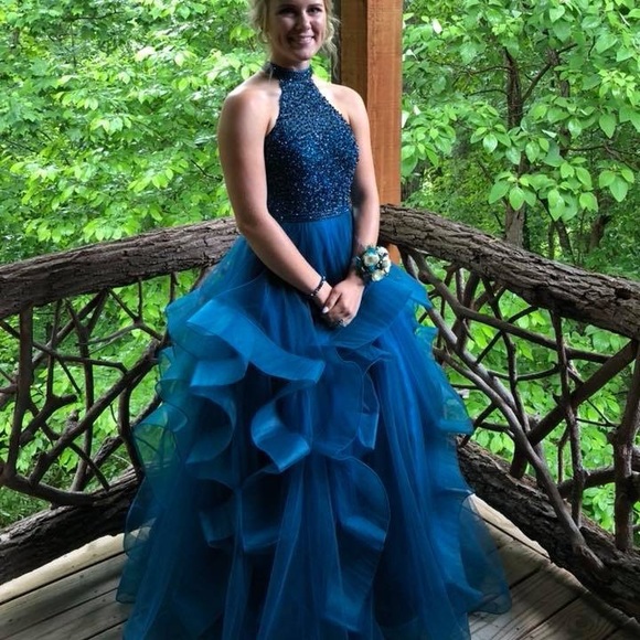 Prom Dress - Picture 2 of 4